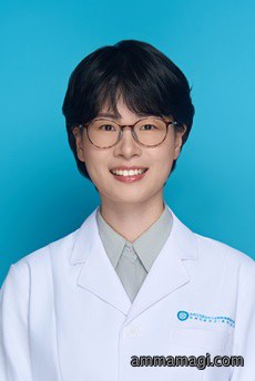 邢潇英副主任医师，眼科学硕士，讲师