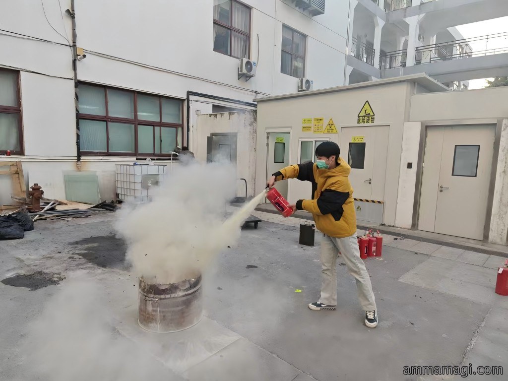 全民注重消防，生命至高无上